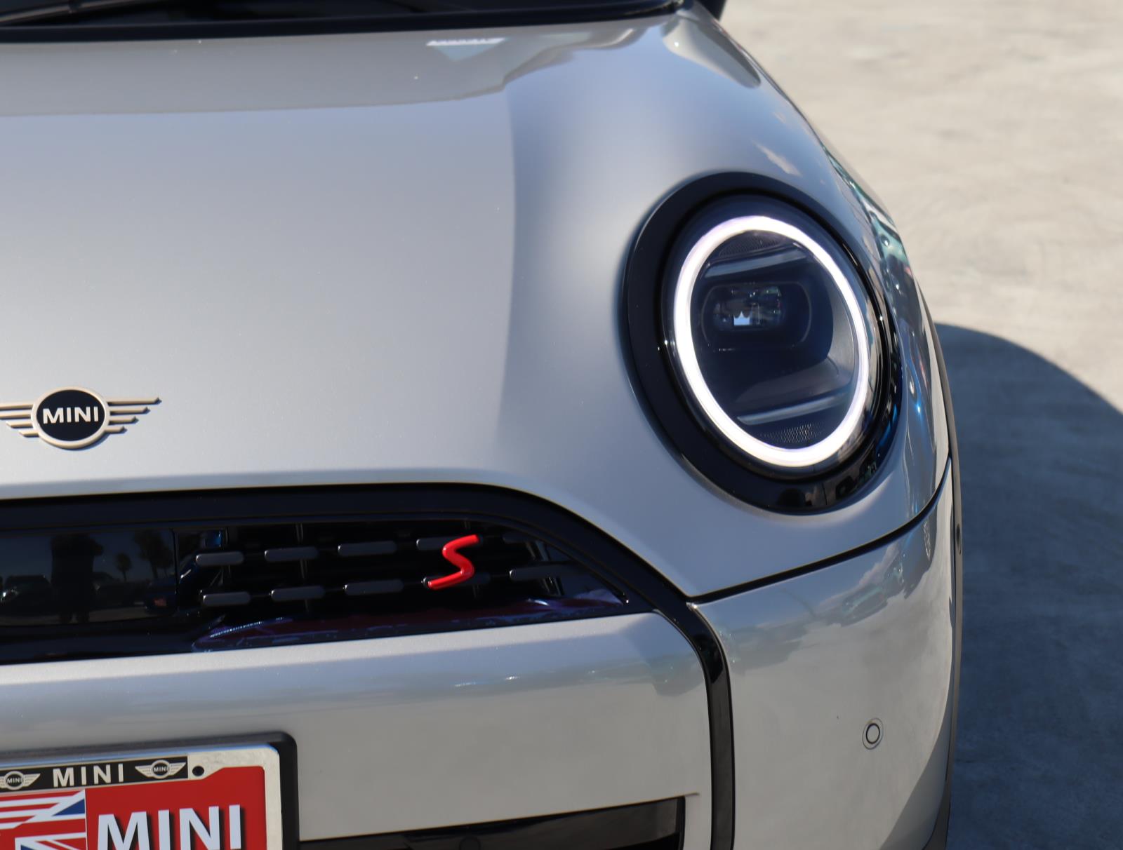 2026 Mini Cooper 2 Door Hardtop Signature photo 3