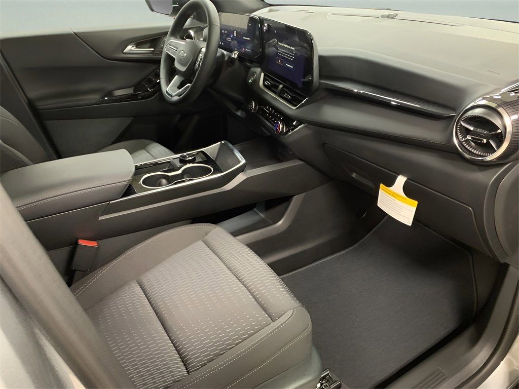 2026 Chevrolet Equinox LT photo 12