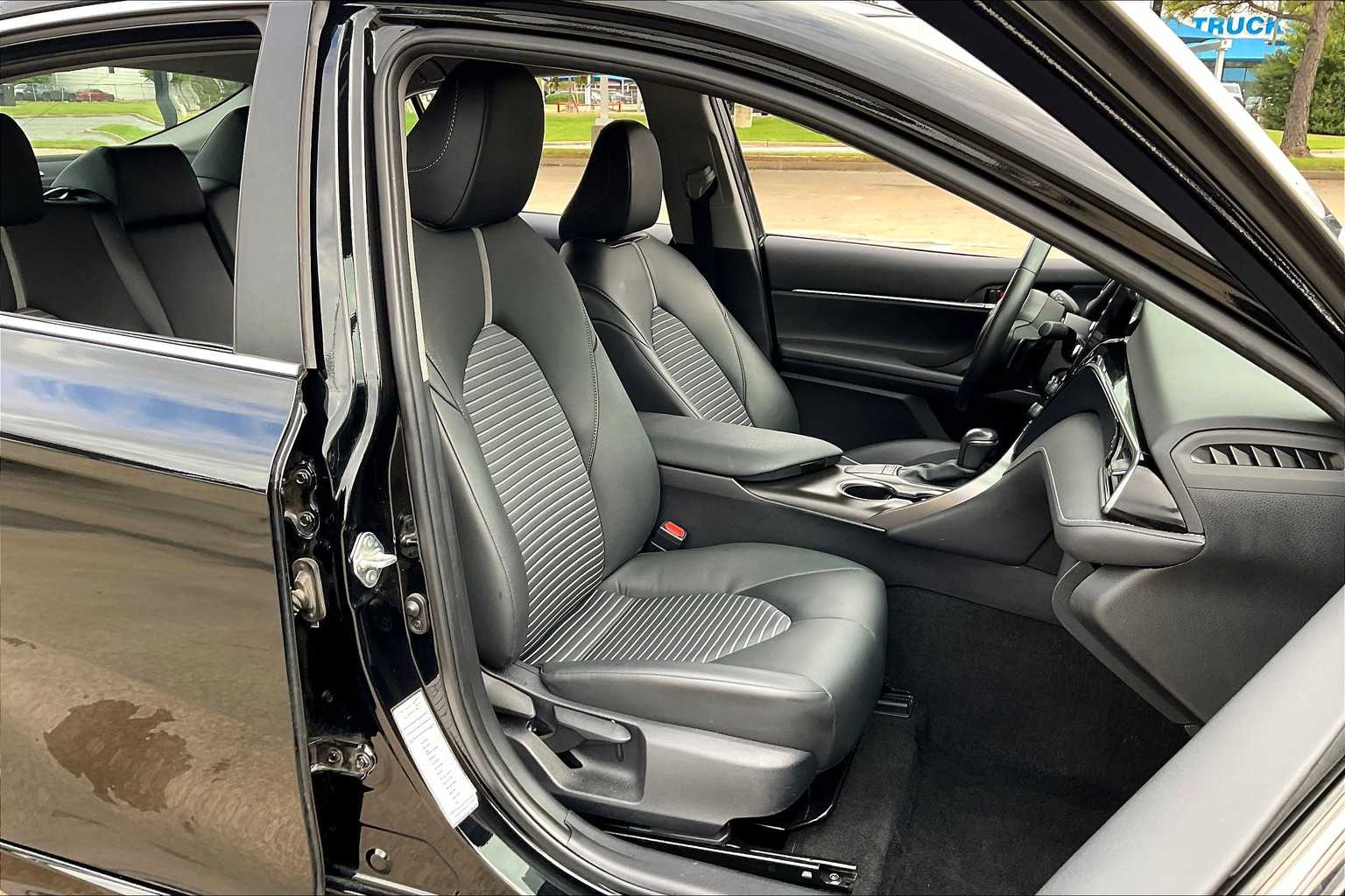 2024 Toyota Camry SE photo 8