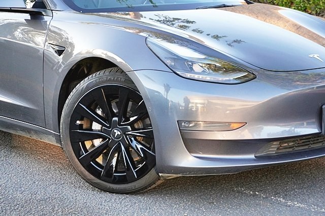 Used 2022 Gray Tesla Long Range image 3