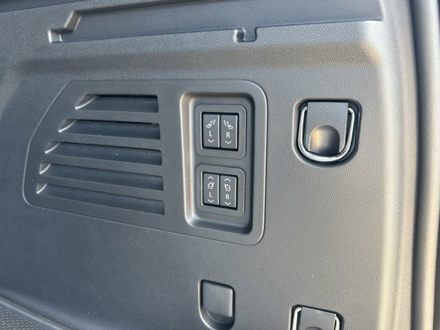 2026 Chevrolet Traverse RS photo 21