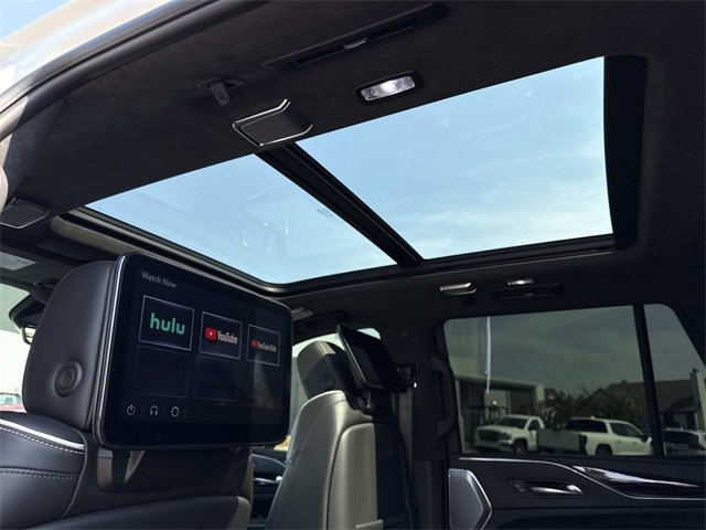 2023 Cadillac Escalade photo 18