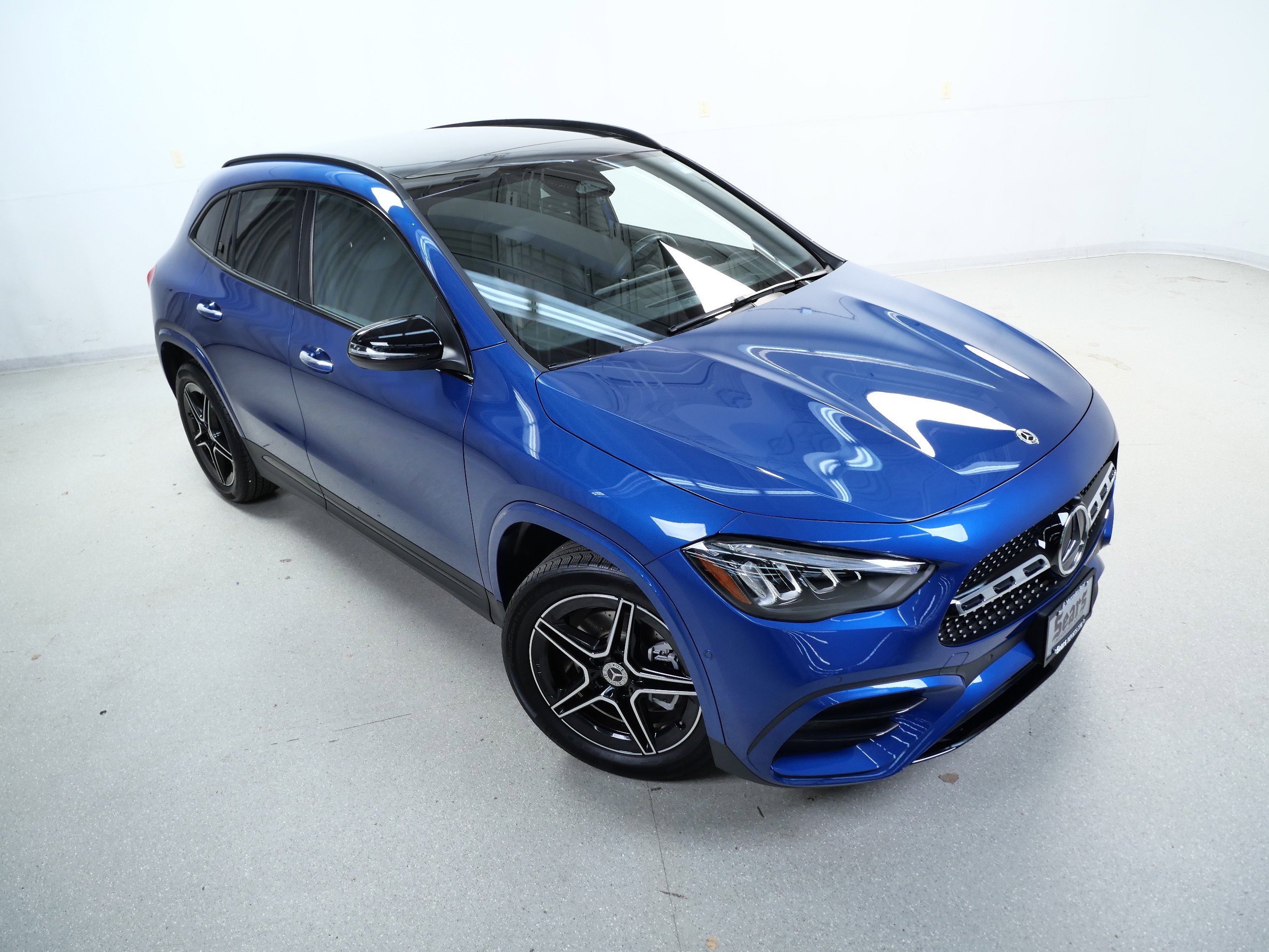2025 Mercedes Benz GLA 250 4MATIC photo 4