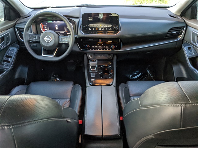 2022 Nissan Rogue Platinum photo 13