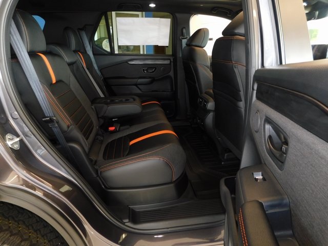 2026 Honda Passport TrailSport photo 17