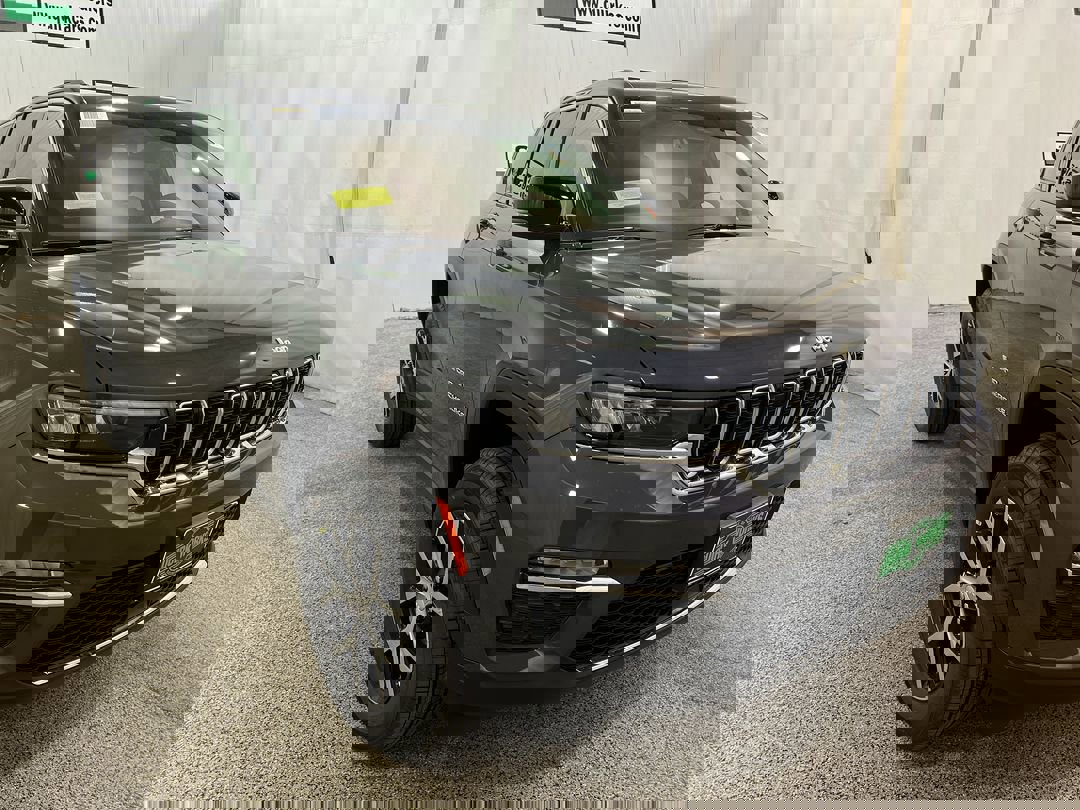 2025 Jeep Grand Cherokee Limited's photo