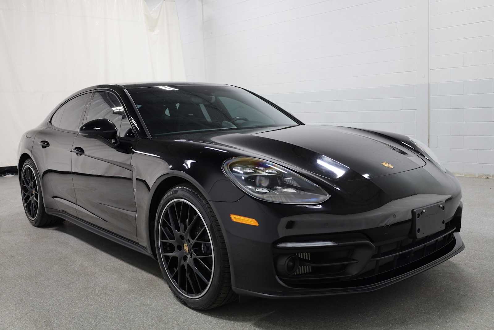 2023 Porsche Panamera 4 photo 11