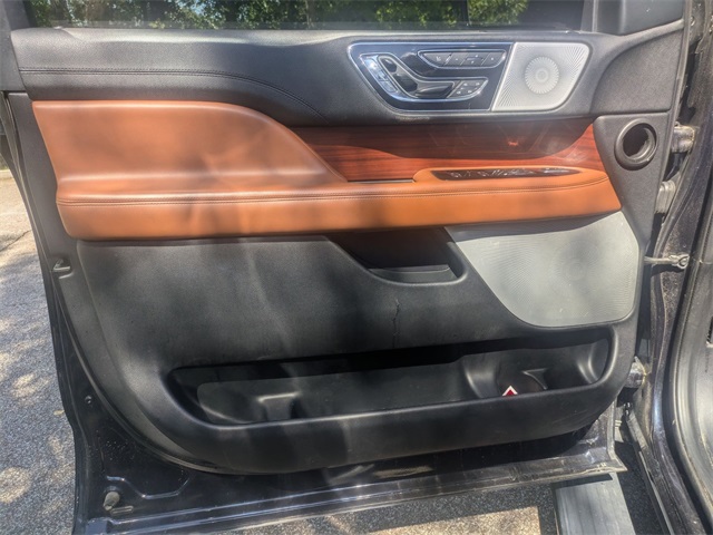 2021 Lincoln Navigator Reserve photo 21