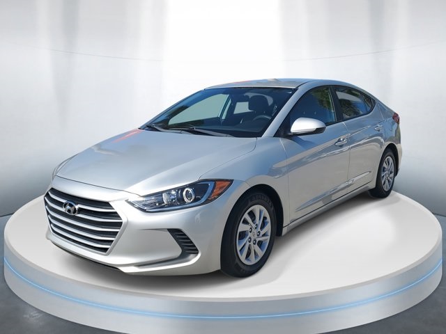 Used 2018 Hyundai Elantra SE with VIN 5NPD74LF2JH283977 for sale in Deerfield Beach, FL
