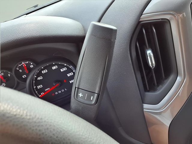 2024 Chevrolet Silverado 1500 Custom photo 14