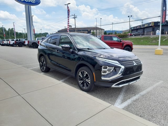 2023 Mitsubishi Eclipse Cross SE photo 2