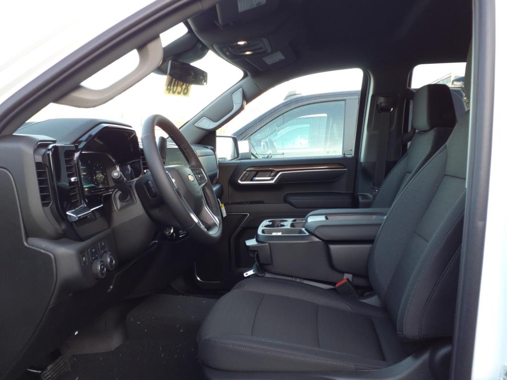 2025 Chevrolet Silverado 1500 LT photo 10