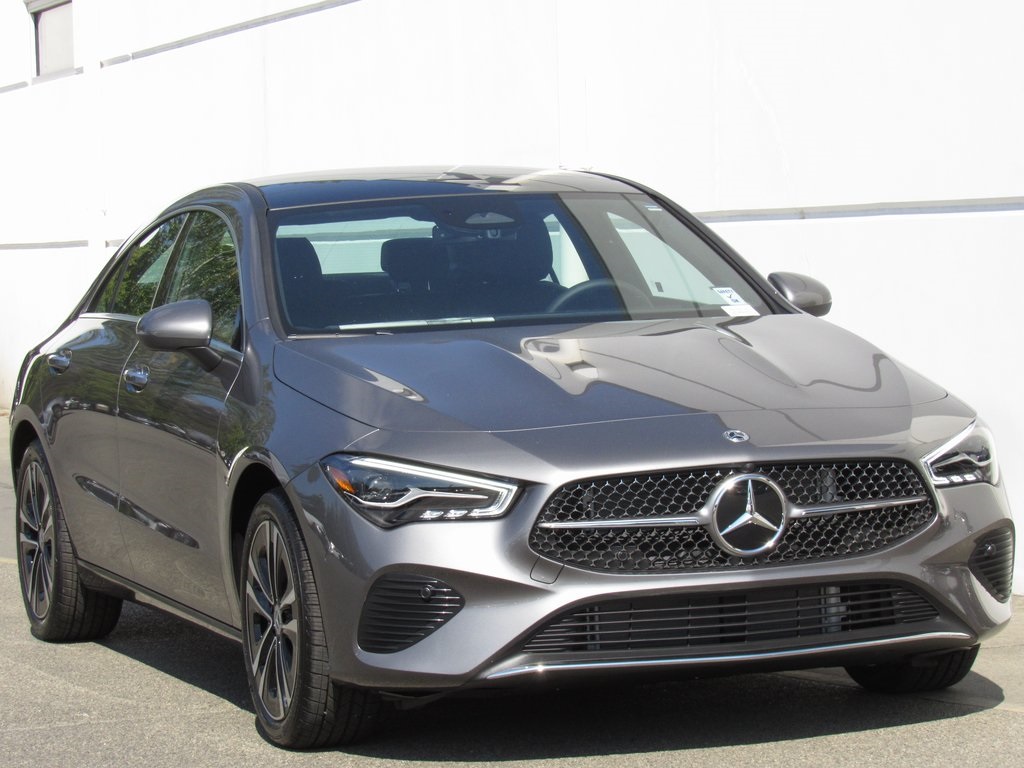 2025 Mercedes Benz CLA 250 4MATIC photo 2