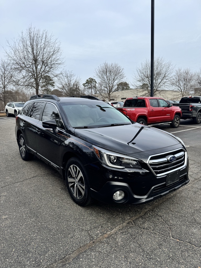 2019 Subaru Outback Limited's photo
