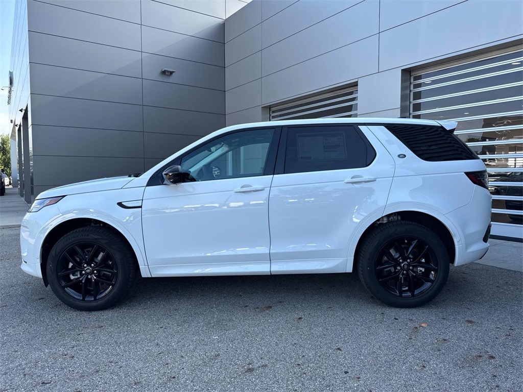 2025 Land Rover Discovery Sport S photo 4