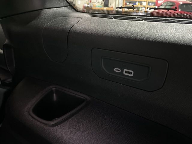 2025 Jeep Grand Cherokee Limited photo 16