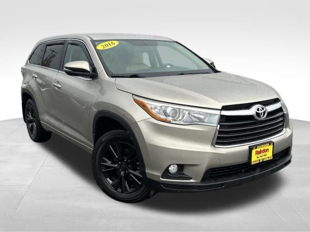 2016 Toyota Highlander LE Plus