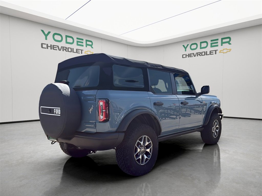 2022 Ford Bronco Base photo 5