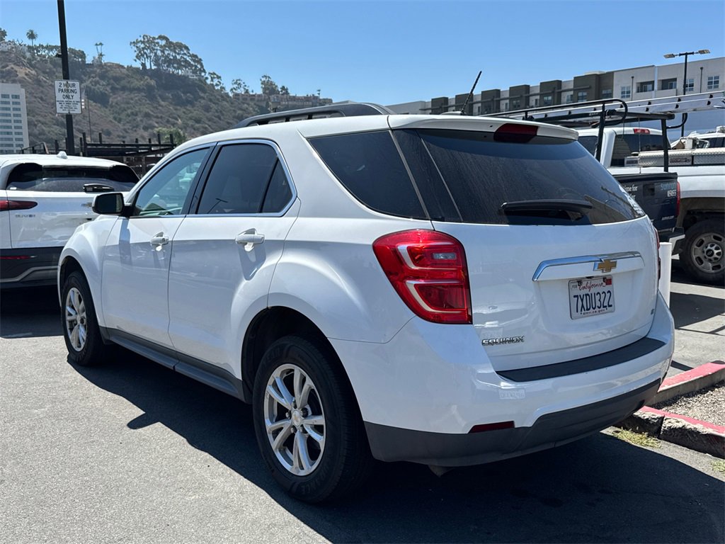 2017 Chevrolet Equinox LT photo 5