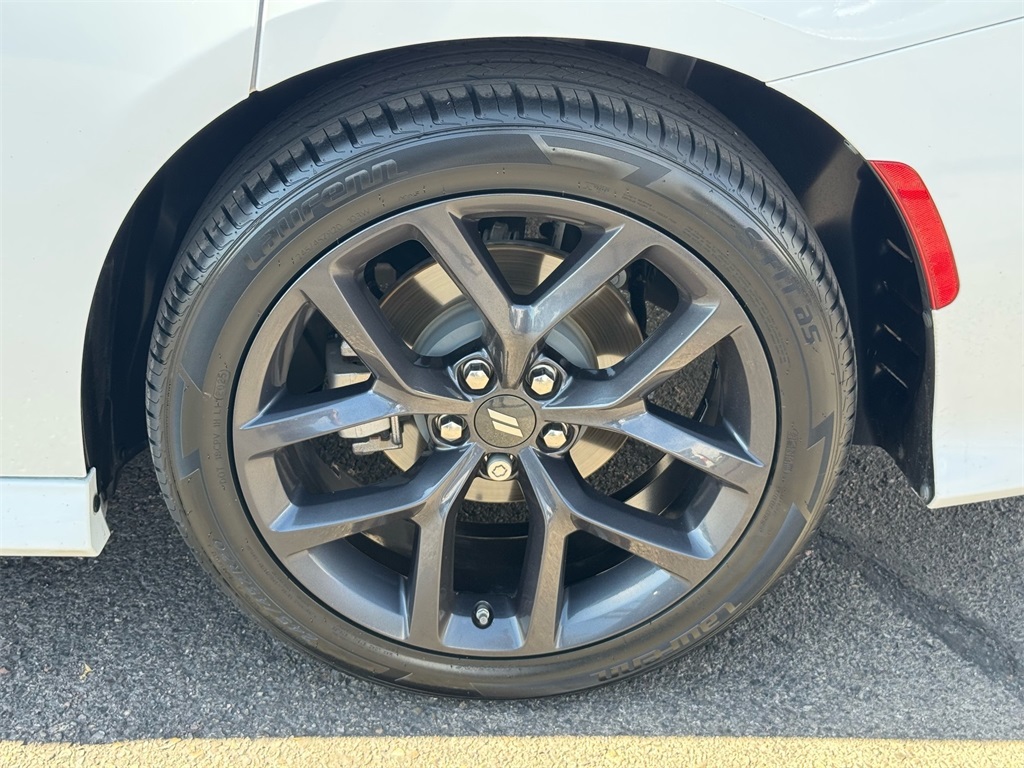 2023 Dodge Charger R/T photo 9