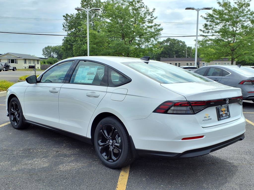 2025 Honda Accord SE photo 8