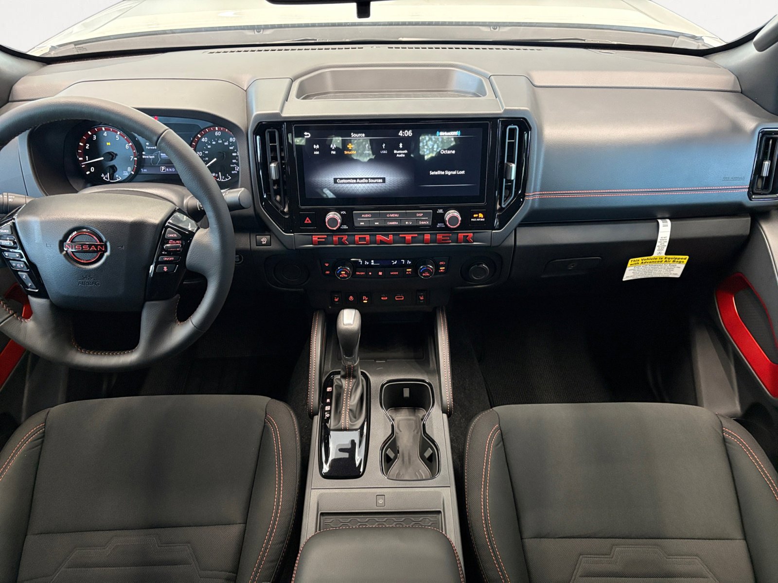 2025 Nissan Frontier PRO-X photo 2