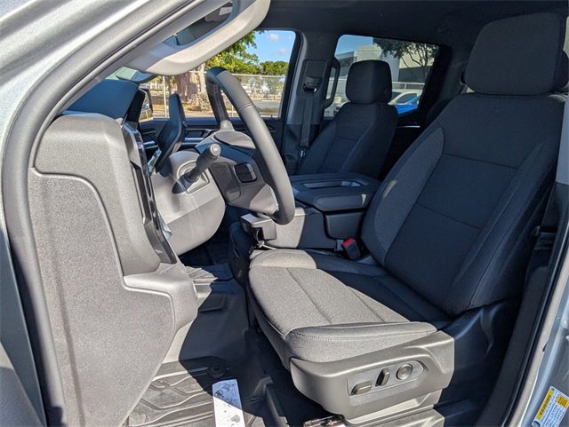 2026 Chevrolet Silverado 1500 LT photo 4