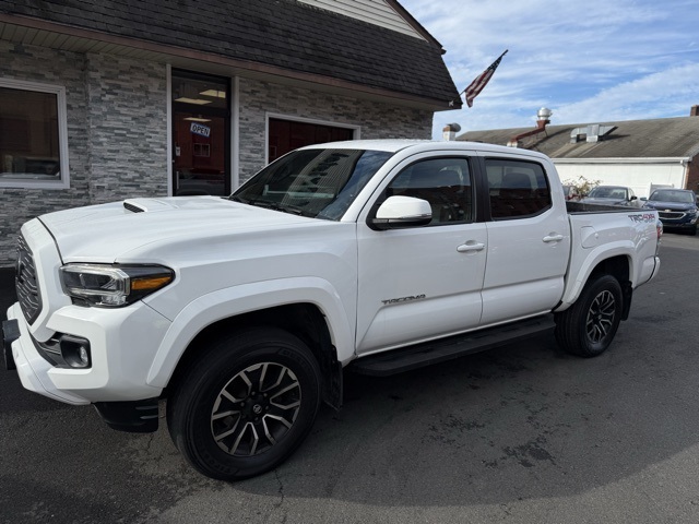 2020 Toyota Tacoma TRD Sport's photo