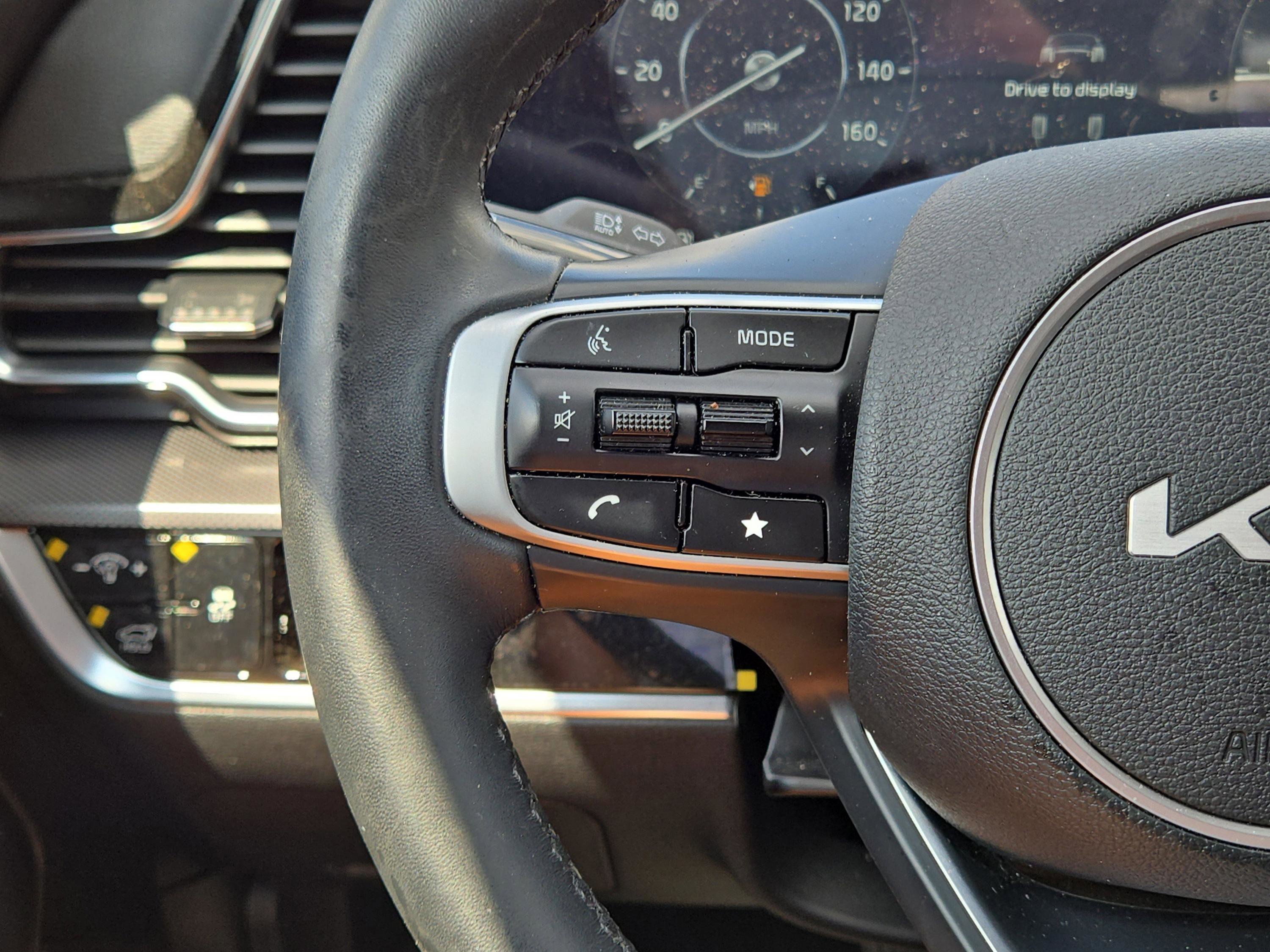 2025 Kia Sportage SX photo 21