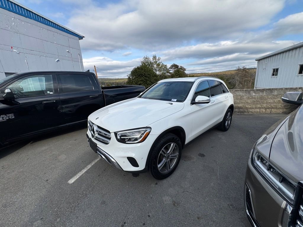2022 Mercedes Benz GLC 300 4MATIC photo 2