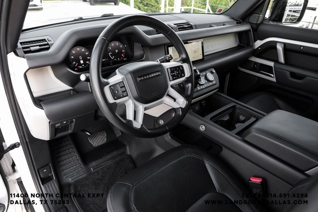2023 Land Rover Defender 110 X-Dynamic SE photo 2