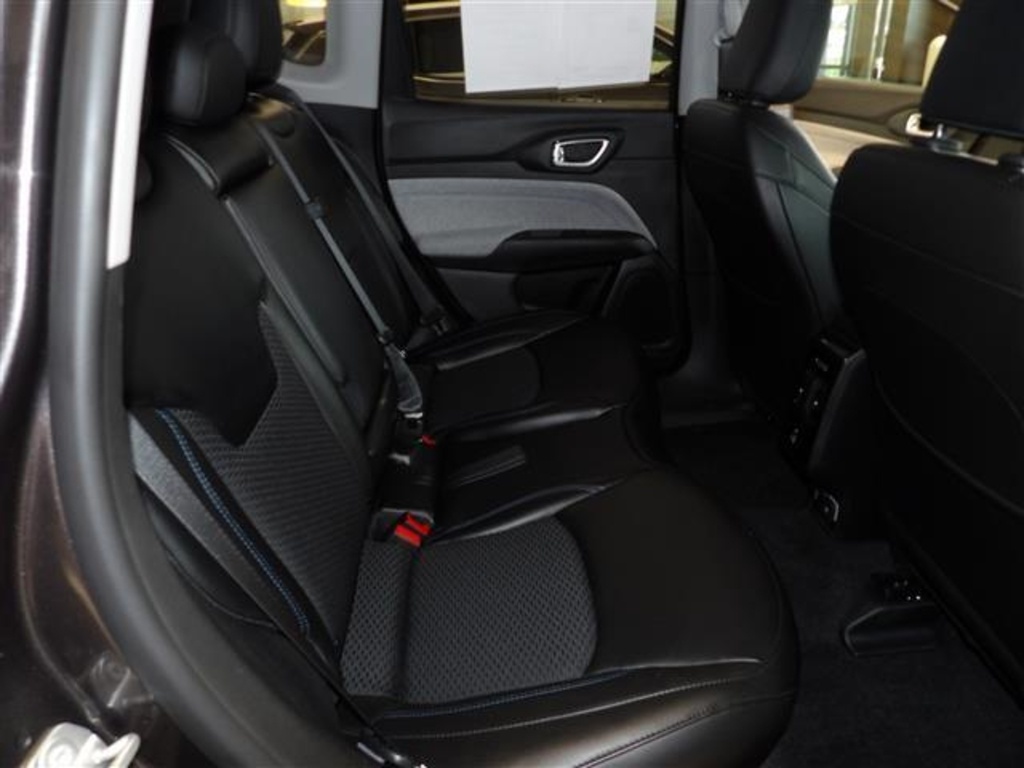 2022 Jeep Compass Latitude photo 15