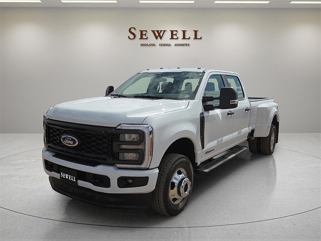 2026 Ford F-350 Super Duty XL's photo