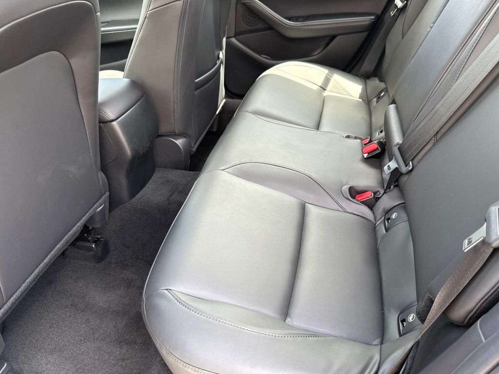 2025 Mazda Mazda3 2.5 Select Sport photo 14