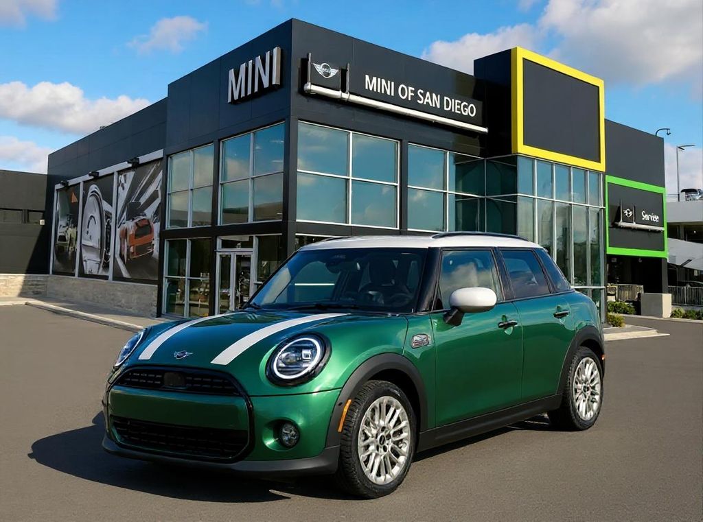 2026 MINI Hardtop 4 Door's photo