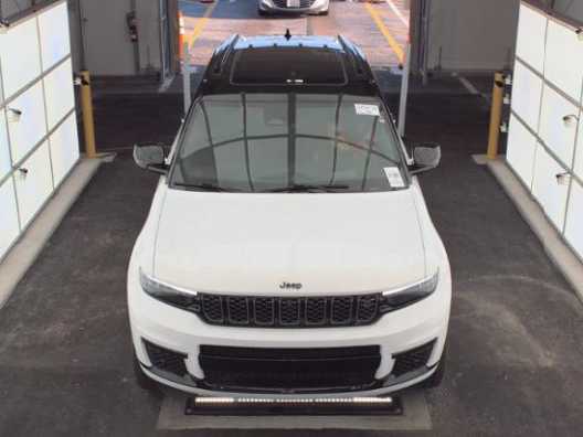 Used 2023 Jeep Grand Cherokee L Summit Reserve with VIN 1C4RJKET4P8869067 for sale in Kansas City