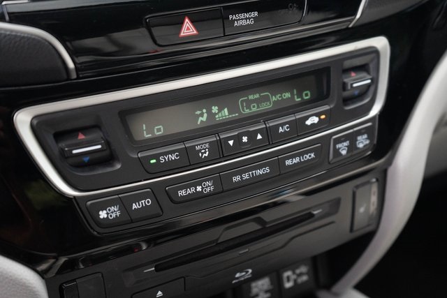 2022 Honda Pilot Touring photo 21