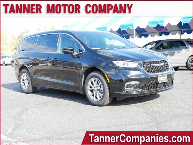 2026 Chrysler Pacifica Select's photo