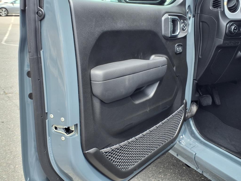 2025 Jeep Gladiator Sport S photo 4