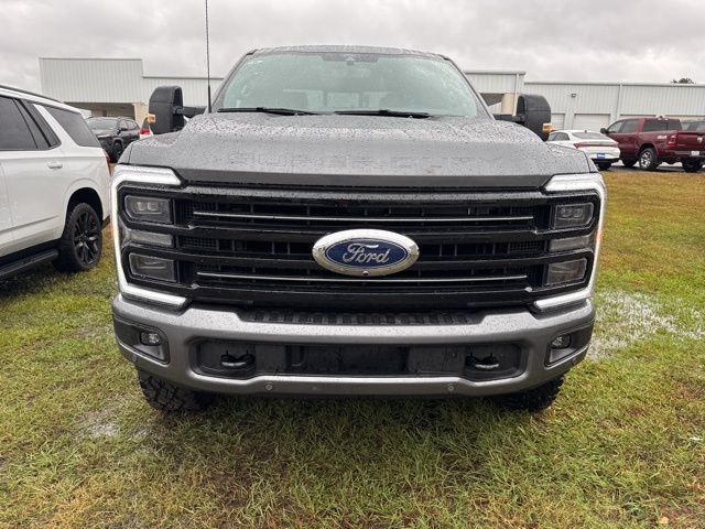 2025 Ford F-250 Platinum photo 3