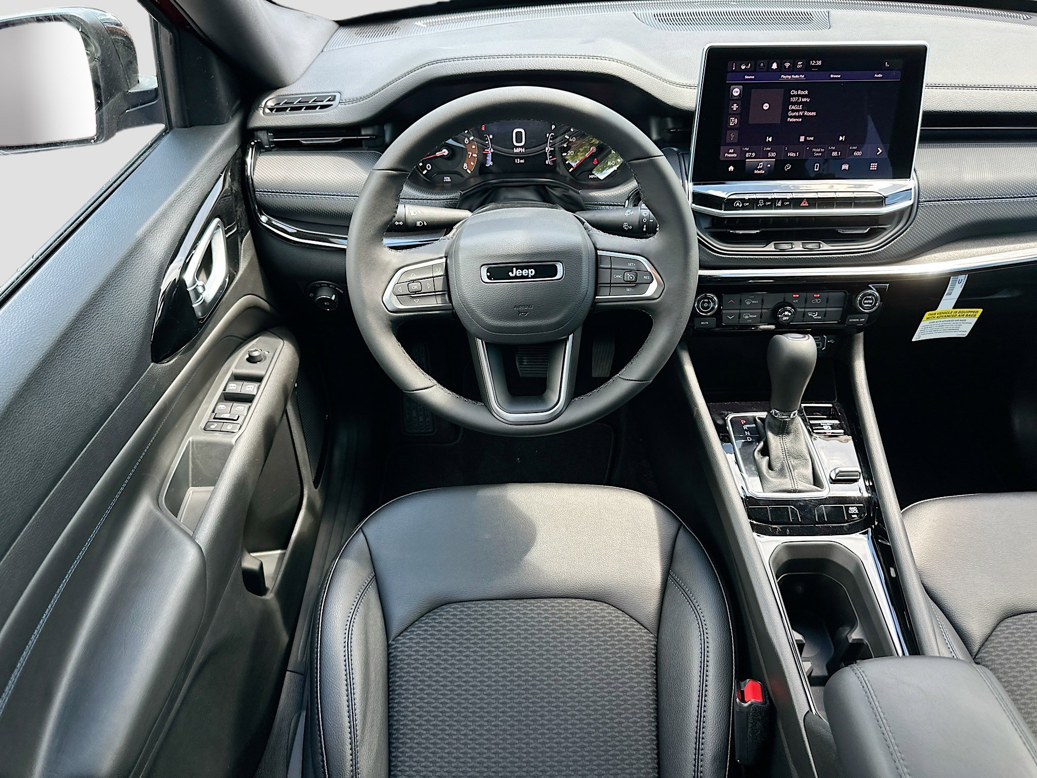 2026 Jeep Compass Latitude Altitude photo 14