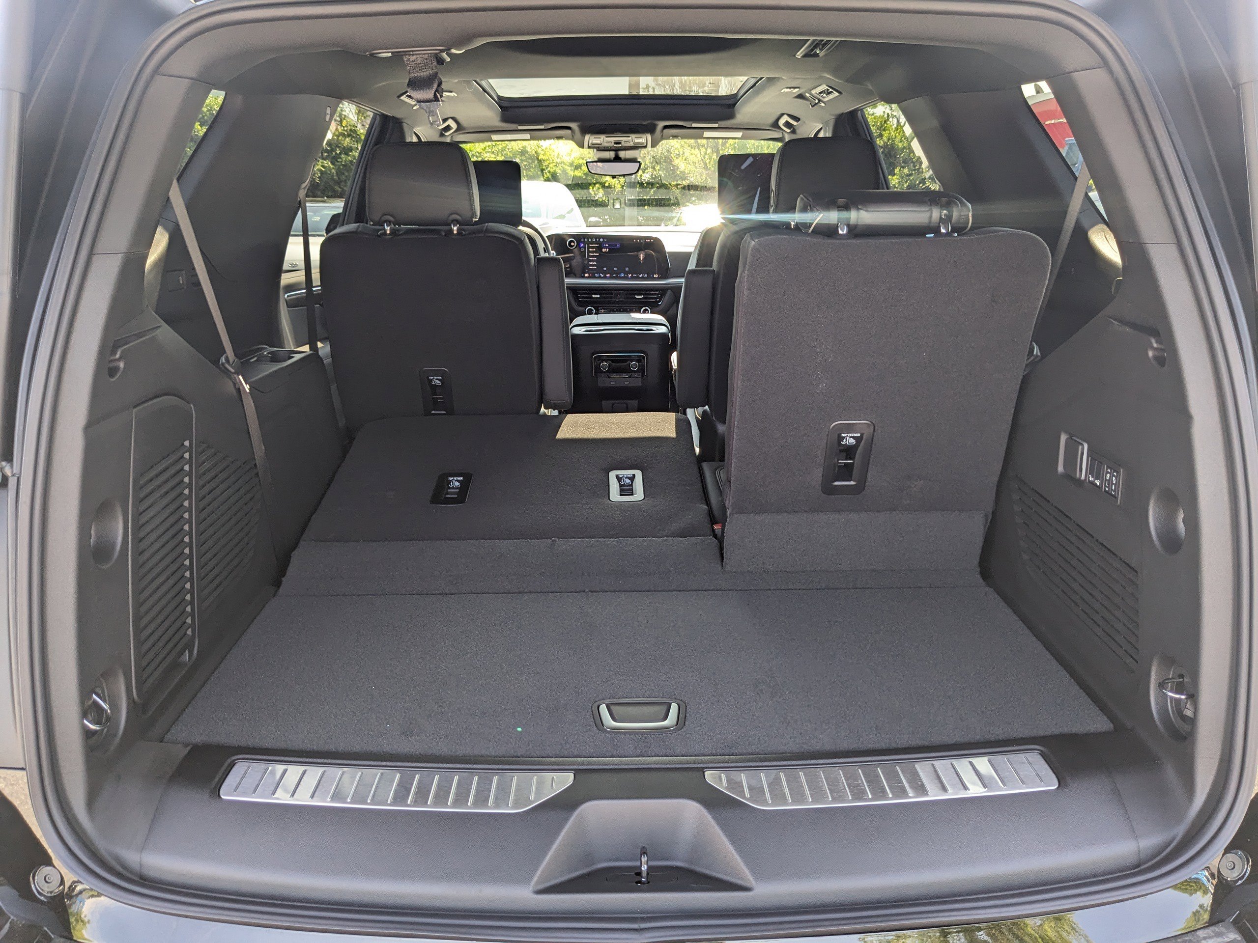 2025 Chevrolet Tahoe Premier photo 12