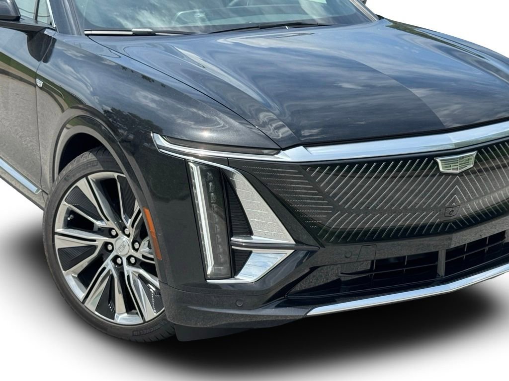 2025 Cadillac Lyriq Luxury photo 6