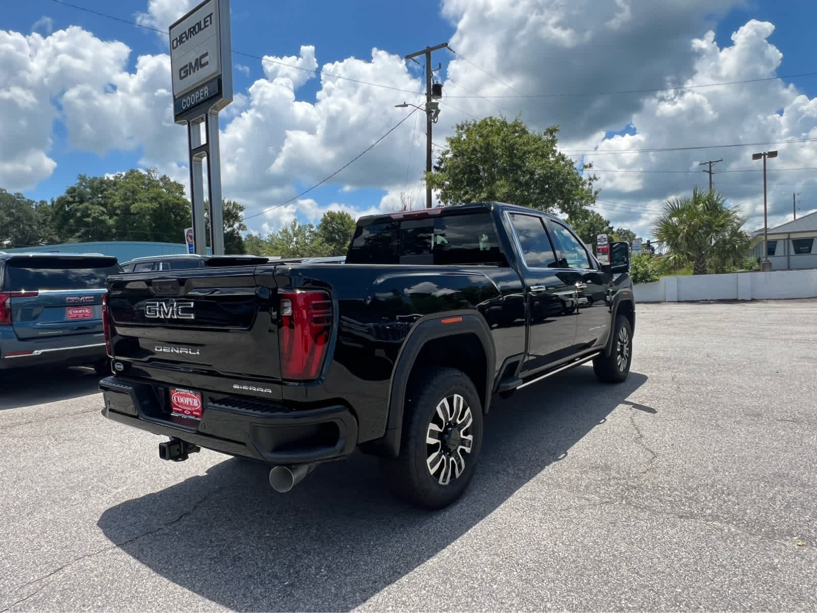 2025 Gmc Sierra 2500 HD Denali Ultimate photo 4