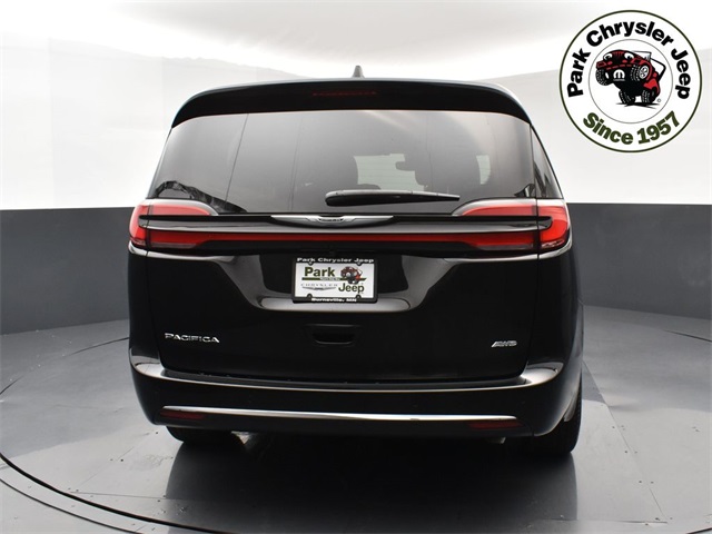 2026 Chrysler Pacifica photo 5