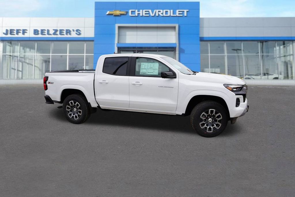 2025 Chevrolet Colorado Z71 photo 2