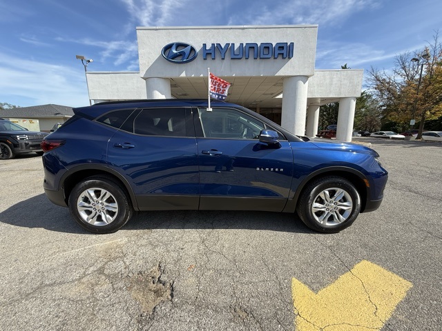 2022 Chevrolet Blazer 2LT photo 2