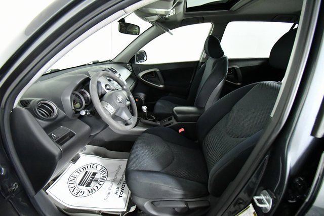 2006 Toyota RAV4 Sport photo 4