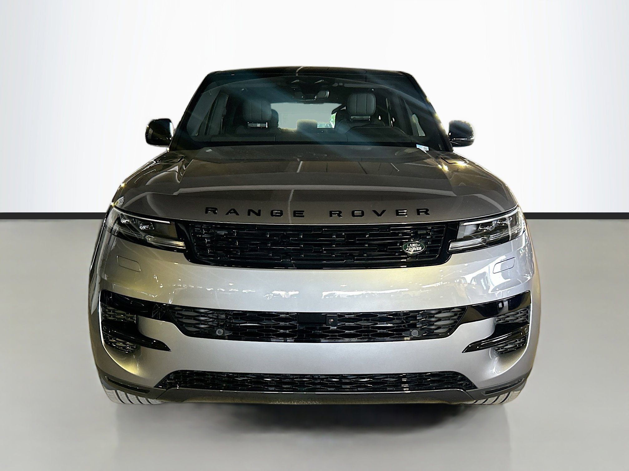 2025 Land Rover Range Rover Sport SE photo 2