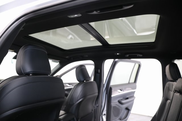 2025 Jeep Grand Cherokee Limited photo 16